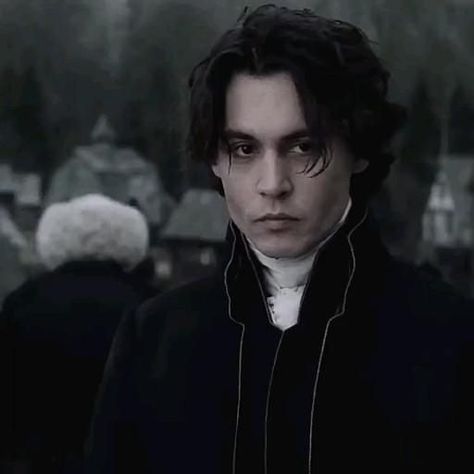 Sleepy Hollow 1999, جوني ديب, Kaptan Jack Sparrow, Young Johnny Depp, Johnny Depp Movies, Tim Burton Films, Tim Burton Movie, Sleepy Hollow, Good Movies To Watch