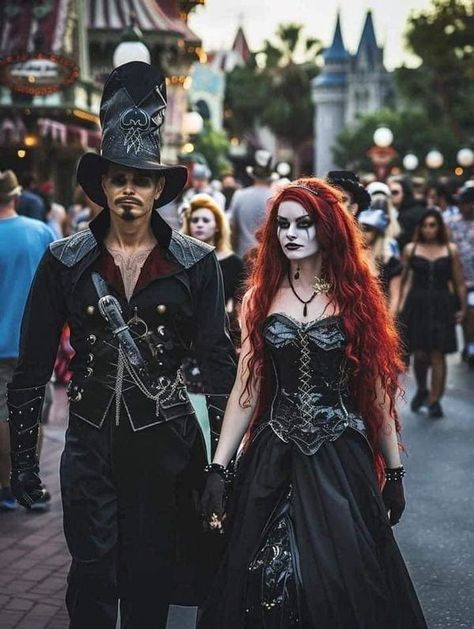 Tim Burton Couples Costumes, Witch Gothic Outfit, Couples Vampire Costumes, Witch And Warlock Costumes Couple, Vampire Love Couple, Vampire Couple Costumes, Vampire Costume Couple, Casal Halloween, Vampire Couples