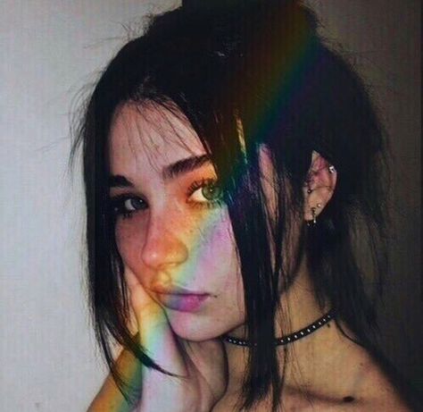 Michelle Alves, Lighting Aesthetic, Aesthetic Portrait, 90s Grunge Hair, Rainbow Photo, Pastel Grunge, Hair Color Pastel, Photography Inspiration Portrait, Black Grunge