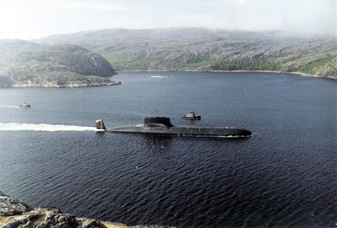 (19) MilitaryRussia.Ru on Twitter: "So epic SSBN project 941 TYPHOON https://t.co/Hog36jGwfJ" / Twitter Akula Class Submarine, Navy Ships, Submarine, Ships, Navy, On Twitter, Twitter, Water