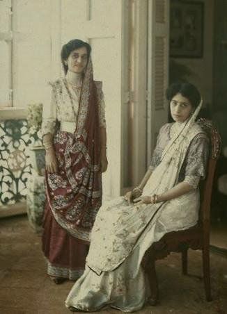 Clothing changes in Indian society in 19th – 20th century – invilaa Women Fashion Photography, Vintage Indian Fashion, Vintage Women Fashion, Vintage India, Ideas Vintage, Ancient India, Indian Aesthetic, Indian History, Edwardian Era