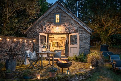 Small Barn Home, Country Living Uk, Fairy Tale Cottage, British Cottage, Small Barn, Stone Cottages, Converted Barn, Cottage Style Decor, Stone Barns