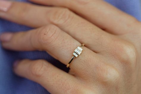 Engagement Ring Baguette, 18k Gold Engagement Ring, Modern Wedding Rings, Princess Diamond Ring, Baguette Engagement Ring, Ring Baguette, Baguette Diamond Rings, Fine Diamond Jewelry, Princess Cut Rings