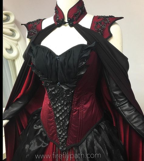 Crimson Moon Dragon Gown We are almost finished with our customer’s gown~ We can’t wait for our fitting with her! #dragon #fireflypath #crimson Dragon Gown, Crimson Moon, Firefly Path, Moon Dragon, Vampire Fashion, Diy Kostüm, Fantasy Dresses, Gothic Clothes, Gothic Dress