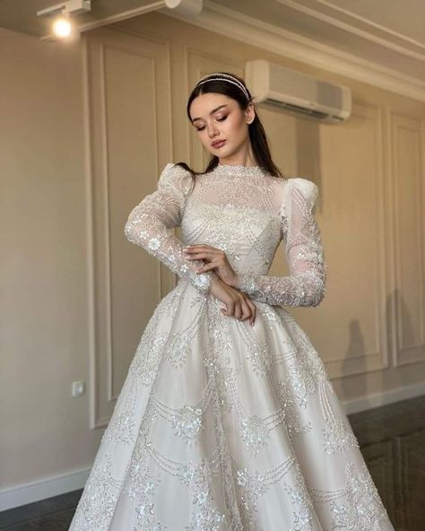 Muslimah Wedding Dress, Bride Dress Simple, Dreamy Wedding Dress, Classy Wedding Dress, Fancy Wedding Dresses, Saying No, Dream Wedding Ideas Dresses, A Wedding Dress, Empire Dress