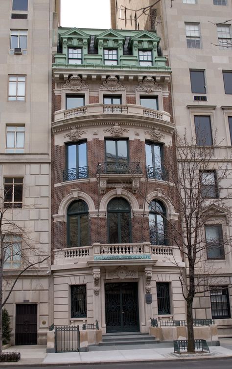 Rare Gilded-Age mansion on Fifth Avenue hits the market for $52M | 6sqft Nyc Mansions, Ocean Living, Nyc Architecture, City Houses, New York Townhouse, American Mansions, Luxury Townhouse, Townhouse Designs, Art Paintings For Sale