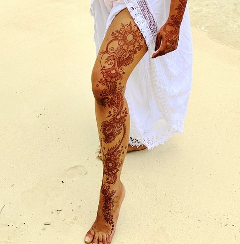 Full Leg Henna Designs, Red Leg Tattoos Women, Full Leg Henna, Mauritius Tattoo, Thigh Mehndi, Leg Henna Thigh, Thigh Henna Tattoo, Henna Tattoo Designs Leg, Henna Feet Designs