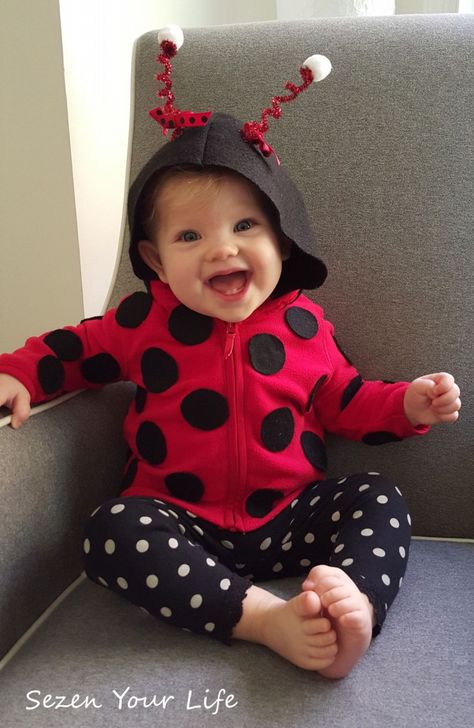 Adorable DIY ladybug costume for baby by Sezen Your Life Diy Ladybug Costume, Ladybug Costumes, Baby Ladybug Costume, Felt Ladybug, Diy Ladybug, Diy Baby Costumes, Sewing Felt, Baby Image, Baby Ladybug