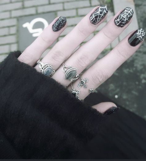 Goth Moodboard, Emo Nails, Spider Nails, Goth Spider, Dark Nail Art, Nails Goth, Dark Nail, Spooky Nails, Dark Nails