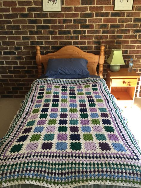 White Granny Square Blanket, Purple Granny Square, White Granny Square, Purple Crochet, Granny Square Afghan, Granny Square Blanket, Square Blanket, Square Crochet, Wool Crafts