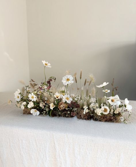 Mini Meadow, Wabi Sabi Flowers, Wood Plants, Flower Shop Design, Cozy Wedding, Wedding Reception Design, Ikebana Flower Arrangement, Wedding Expo, Reception Design