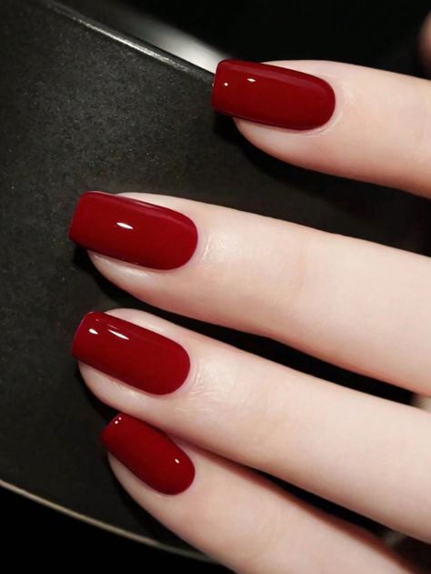 Elegant Red Nails Classy, Cranberry Nail Color, Red Nail Shades, Autumn Red Nails, Red Nails Simple, Nails Rouge, Red Nail Colors, Burgundy Manicure, Red Holiday Nails