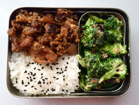 Bento Box Recipes, Healthy Lunch Snacks, Food C, Easy Healthy Lunches, Bento Recipes, Savory Chicken, Egg Dish, Broccoli Salad, Lunch Box Recipes