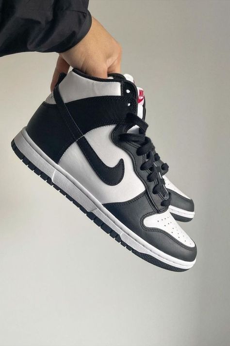 Nike Panda Dunks High Outfit, Nike Shoes Dunk High, Dunk Noir Et Blanc, Nike Dunk High Retro Black White, Nike Panda Shoes, Nike Shoes Women High, Dunk High Panda Outfit, Dunks Shoes Black, Panda High Dunks Outfit