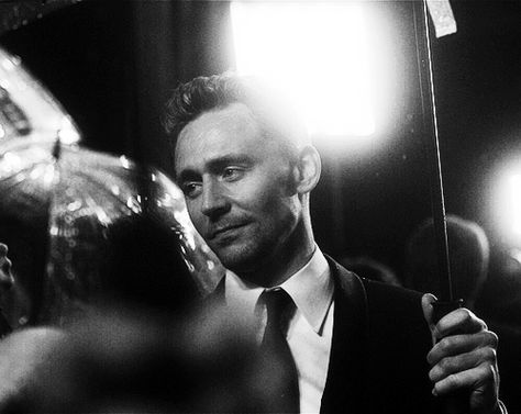 Tom Hiddleston. Via Twitter. Tom Hiddleston Black And White, Thomas William Hiddleston, February 10, Tom Hiddleston Loki, Beautiful Inside And Out, Lens Flare, Beautiful Picture, Film Awards, Bucky Barnes