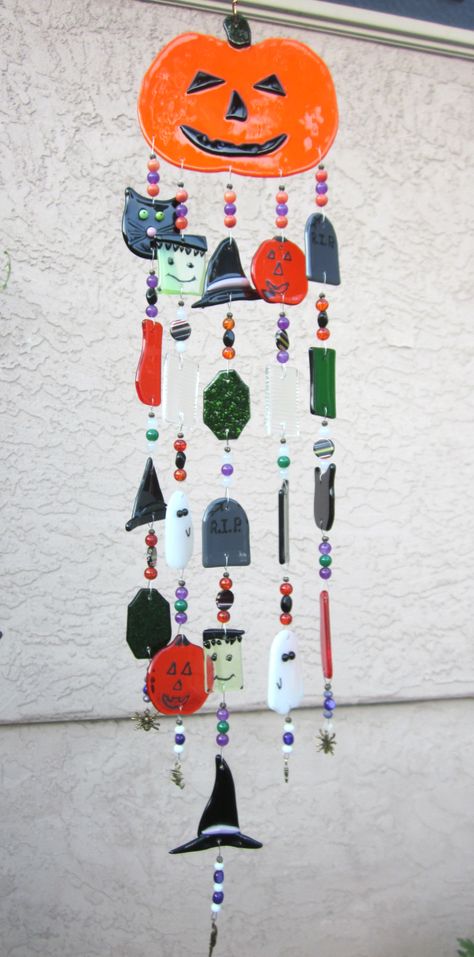 Halloween Stained Fused Glass Wind Chimes / Sun Catcher www.ebay.com/usr/MattsGlassact Halloween Wind Chimes Diy, Halloween Wind Chimes, Fused Glass Wind Chimes Ideas, Fused Glass Halloween, Fused Glass Wind Chimes, Fused Glass Haunted House, Fused Glass Ghost, Glass Windchimes, Glass Wind Chimes