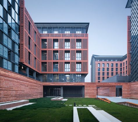 Factory Elevation Design, School Elevation, Hotel Design Architecture, Facade Ideas, Brick Projects, Apartments Exterior, Exterior Facade, Campus Design, Hangzhou China