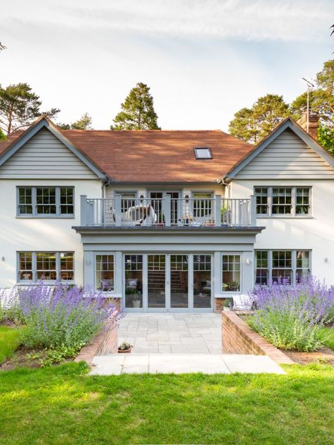 New England style self-build property with large sash windows and bifold doors. Rear Balcony Ideas, Garden Room Floor Plan, New England Style Home Exterior, British Home Exterior, New England Homes Exterior, New England Style Bedroom, New England Exterior, Orangery Ideas, Balcony Balustrade