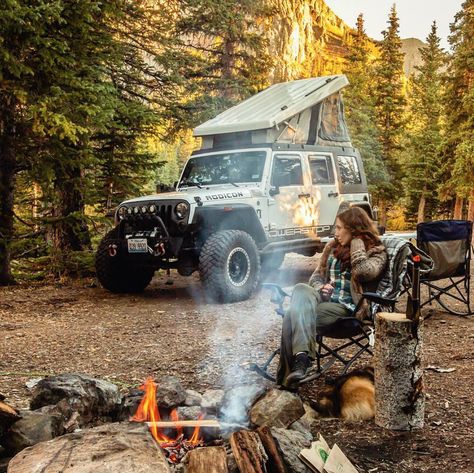 Jeep Driving, Bil Camping, Camping Photo, Jeep Camping, Hors Route, Camping Photography, Camping Aesthetic, Dream Cars Jeep, Camping Set