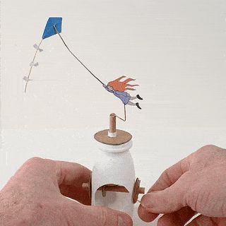 Go Fly a Kite – Rob Ives Kite Crafts, Kinetic Toys How To Make, Flying Toys To Make, Diy Kite That Flies Easy, How To Make A Kite That Flies, Make A Kite That Flies, Diy Mechanical Toys, Kinetic Toys, Go Fly A Kite