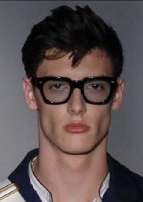 Mens Eyewear Frames, Gucci Glasses Men, Glasses Outfit, Classy Glasses, Big Glasses, Chic Glasses, Funky Glasses, Mens Glasses Frames, Oversized Glasses