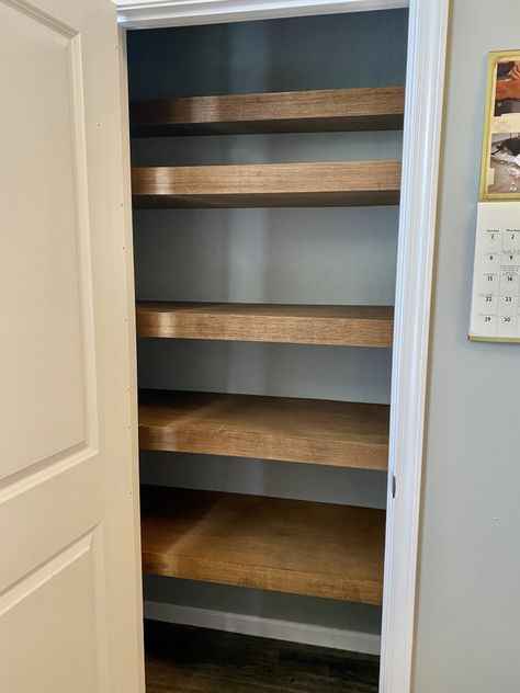 Food Closet, Diy Pantry Makeover, Diy Wooden Shelves, Painted Pantry, Projects Around The House, Pantry Makeover, Pantry Shelving, Diy Pantry, Floating Shelves Diy