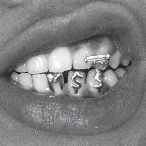 Teeth Grill, Grill Designs, Pretty Teeth, Grillz Teeth, Gold Grill, Gold Grillz, Grills Teeth, Woman Sketch, Tooth Gem