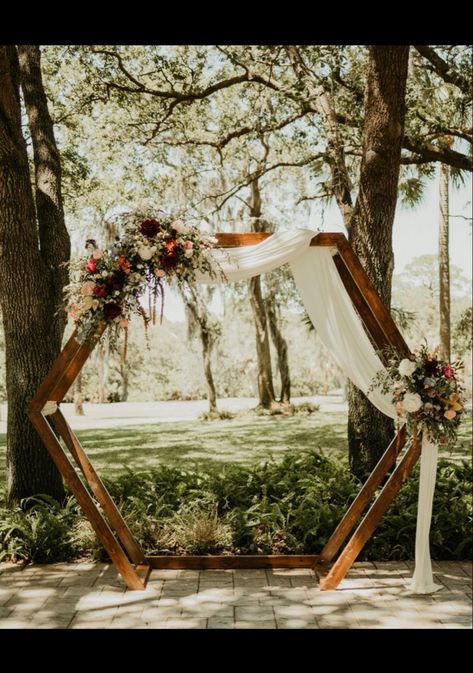 Wedding Octagon Arch Flowers, Wedding Backdrop Octagon, November Wedding Arch, Diy Wedding Arbor Flowers, Octagon Arch Wedding, Hexagon Arbor Wedding, Hexagon Wedding Arch Flowers, Octagon Wedding Arch, Wedding Arch Hexagon