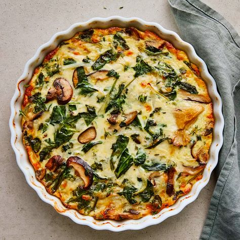 spinach-mushroom-quiche Quiche Without Cheese, E2m Breakfast Recipes, Spinach Mushroom Quiche, Vegetarian Quiche Recipes, Vegetarian Quiche, Keto Quiche, Mushroom Quiche, Quiche Recipes Easy, Spinach Mushroom