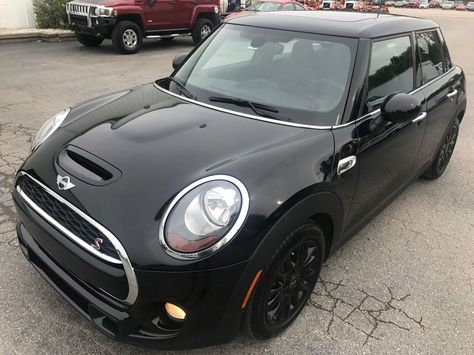 Cool Great 2017 Mini Hardtop 4 Door Cooper S 2017 MINI Hardtop 4 Door Cooper S Midnight Black Metallic Hatchback I-4 cyl 6-Sp 2017/2018 Check more at http://car24.tk/my-desires/great-2017-mini-hardtop-4-door-cooper-s-2017-mini-hardtop-4-door-cooper-s-midnight-black-metallic-hatchback-i-4-cyl-6-sp-20172018/ Mini Cooper 4 Door, Mini Cooper 2017, Black Mini Cooper, Mini Cooper Hardtop, Pimped Out Cars, Cooper S, My Dream Car, Midnight Black, Girls Life