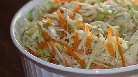 Make and share this Primanti Brothers Style Coleslaw recipe from Genius Kitchen. Primanti Brothers, Pittsburgh Food, Slaw Recipes, Coleslaw Recipe, Bbq Pulled Pork, Salad Bar, Coleslaw, Restaurant Recipes, Copycat Recipes