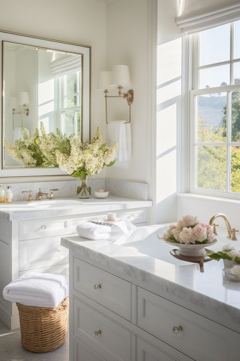 Guest Bathroom Styling Ideas, Country Club Bathroom Design, Hamptons Style Bathrooms Master Bath, French Country Modern Bathroom, Cottage Primary Bathroom, Southern Style Bathroom, Southern Living Bathrooms, English Style Bathroom Design, Cottage Core Master Bath