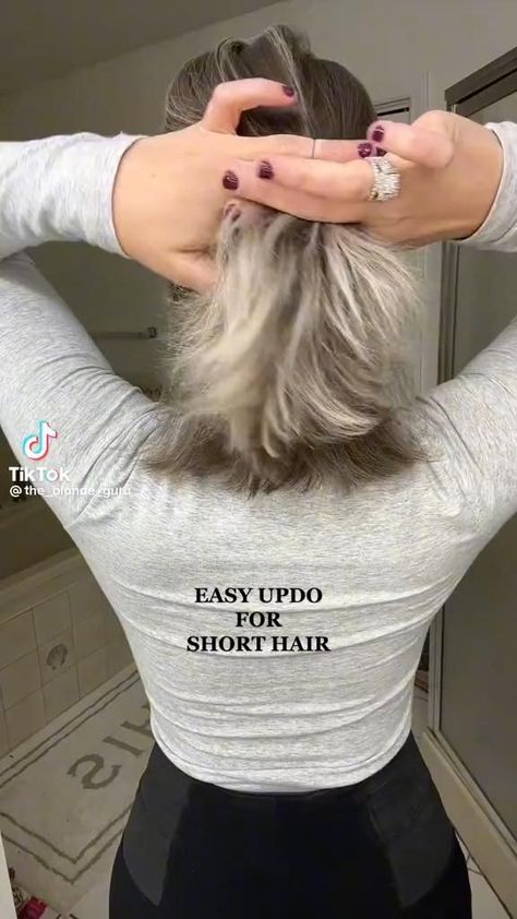 Easy Hairstyles For Hot Weather, Boho Short Hair, Ibiza Hair, Hairstyles For Hot Weather, Hairstyle For Short Hair, Hairstyle For Short, Beautiful Hairstyle, Hair Upstyles, Vlasové Trendy