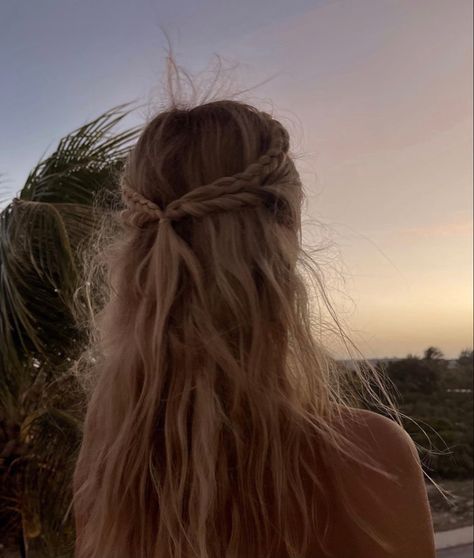 Hairstyles Effortless, Beachy Hairstyles, Effortless Waves, Hairstyles 2024, Stunning Hairstyles, Have Inspiration, Peinados Fáciles Para Cabello Corto, Hair Stylies, Wild Hair