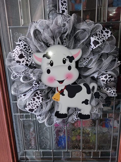 Wreath Crafts, Wreath Ideas, Cow Print, Christmas Gift Ideas, Cow, Wreath, Christmas Gift, Christmas Gifts, Gift Ideas