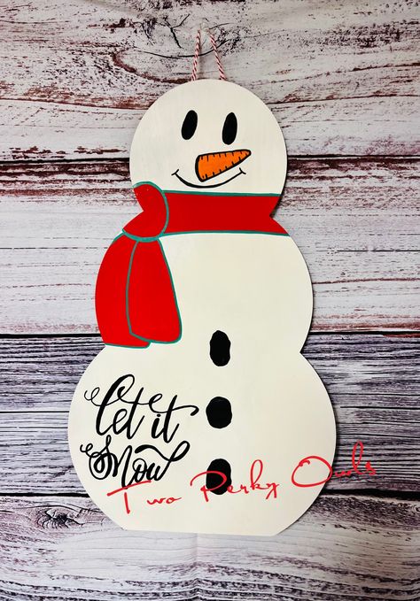 Outdoor Wood Decor, Christmas Time Decorations, Winter Door Hangers, Front Door Hangers, Snowmen Decor, Time Decorations, Snow Decor, Snowman Door Hanger, Snowman Door