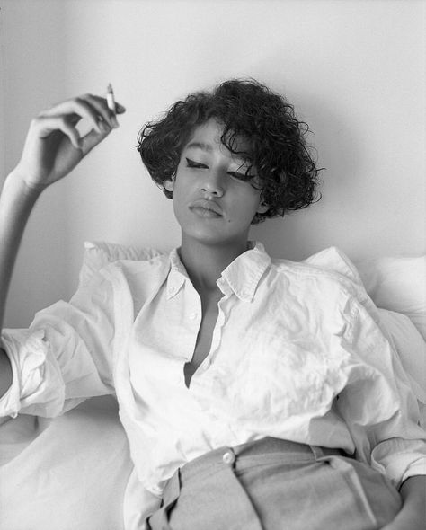 Damaris Goddrie, Hair Photo, Short Curly Hair, Grunge Hair, Hair Highlights, Short Curly, Hair Inspo, Straight Hairstyles, Pretty People