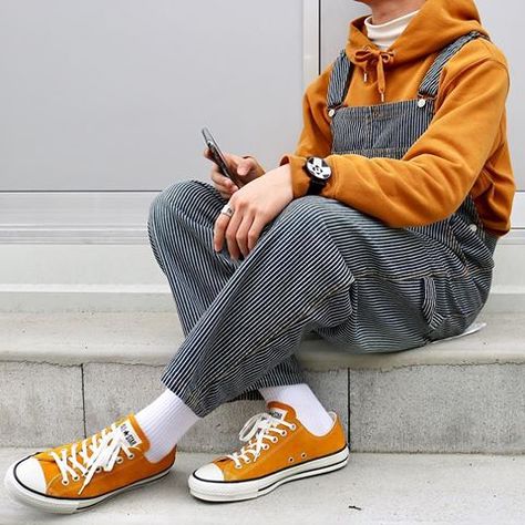 Street Tshirt, Yellow Converse, Stylish Inspiration, Jeans Shirt, Stylish Mens Outfits, Streetwear Men Outfits, Character Outfits, Retro Outfits, Dungarees