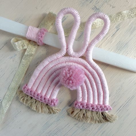 Bunny Macrame, Easter Macrame, Loom Knitting Tutorial, Easter Candle, Rainbow Macrame, Crochet Easter, Rainbow Wall Hanging, Easter Candles, Paracord Projects