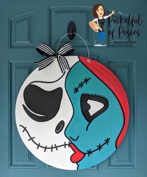 Nightmare Before Christmas Drawings, Nightmare Before Christmas Ornaments, Nightmare Before Christmas Decorations, Halloween Wood Crafts, Door Signs Diy, Nightmare Before Christmas Halloween, Fall Halloween Crafts, Halloween Door, Jack And Sally