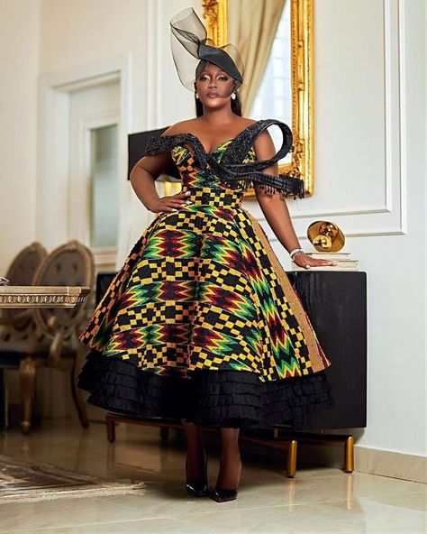 Ankara Dress Designs, African Traditional Wear, Wedding Outfits For Women, Shweshwe Dresses, Kente Dress, Chic Dress Classy, Ankara Gown, African Print Dress Designs, Stylish Work Attire