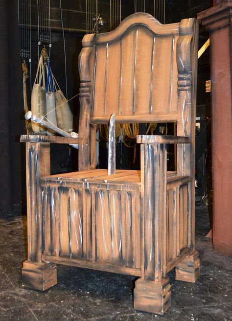 Addams Family Musical Props, Addams Family Decorations, Addams Family Set, Haunted Theater, Medieval Dungeon, Adams Family Halloween, Family Props, Addams Family Theme, Addams Family Musical