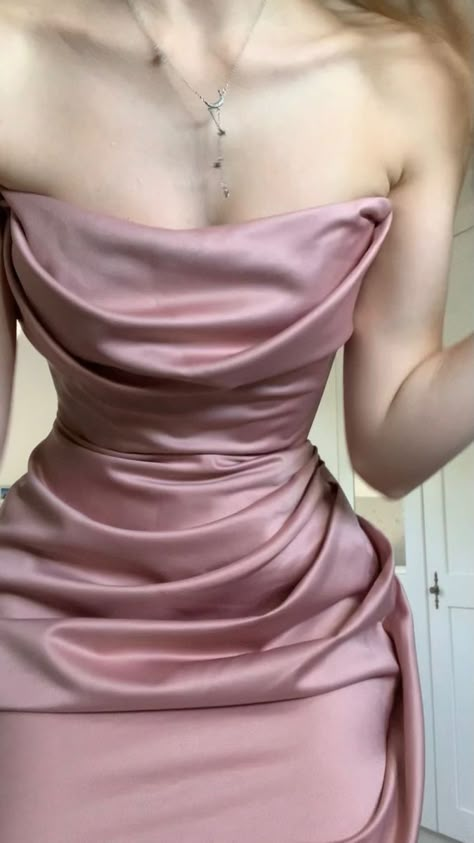 Ruthless Empire, Hourglass Body Shape, Classy Prom, Classy Prom Dresses, Prom Dress Inspiration, Pretty Prom Dresses, Glam Dresses, Dream Body, Korean Outfits