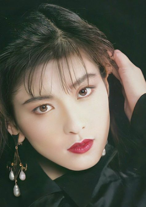 Japanese 90s Makeup, 1980 Makeup, 70s Make Up, 80’s Makeup, Chisato Moritaka, J Makeup, 80s Makeup, 70s Photos, 90s Makeup