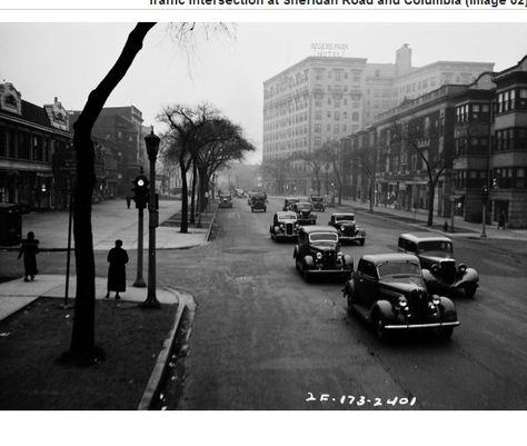 Looking north on Sheridan road in the late 1930's at the intersection of Columbia Ave. Rogers Park Chicago, University Of Illinois At Chicago, Chicago Street, Chicago Neighborhoods, Chicago History, University Of Illinois, Olden Days, My Kind Of Town, Chicago Architecture