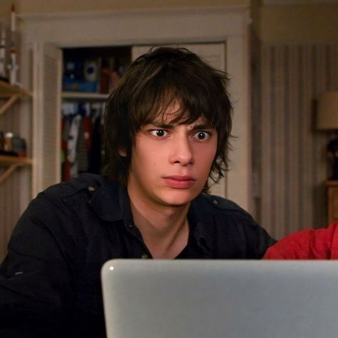 Devon Bostick Pfp, Devan Bostick, Rodrick Heffley Wallpaper, Rodrick Heffley Art, Devin Bostick, Devon Bostick Rodrick, Rodrick Heffley, Devon Bostick, Diary Of A Wimpy