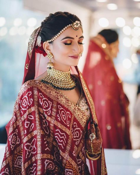 Stunning Gujarati Brides And Their Traditional Sarees Gujrati Wedding, शादी की तस्वीरें, Rajasthani Bride, Hairstyle Bridal, Gujarati Wedding, Designer Bridal Lehenga Choli, Wedding Bridal Dress, Latest Bridal Lehenga, Indian Outfits Lehenga