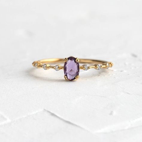 Purple Stone Rings, Gold Amethyst Ring, Yellow Gold Color, Amethyst Ring Engagement, Purple Amethyst Ring, Purple Rings, Tiny Rings, Crystal Light, Purple Crystal