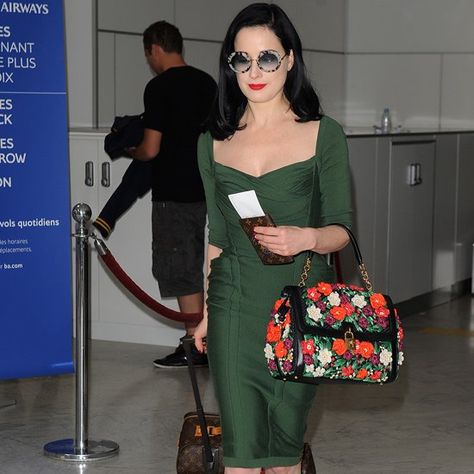 Deta Von Teese, Dita Von Teese Style, Dita Von Tease, Idda Van Munster, Airplane Outfits, Dita Von, Look Retro, Tilda Swinton, Dita Von Teese