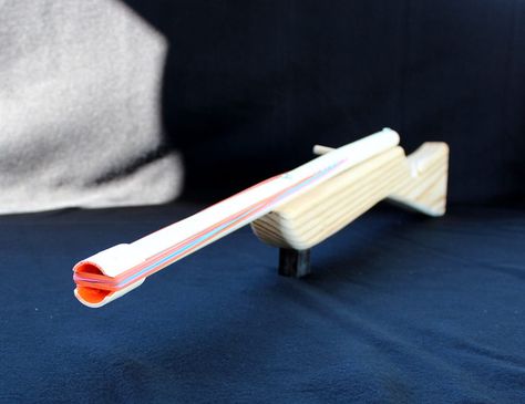 A Totally New Rubber Band Gun, For Old Time Fun. Tarp Shelters, Machining Metal Projects, Cottage Crafts, Diy Cleaning Solution, Woodworking Toys, Handmade Wooden Toys, Wood Model, Woodworking Ideas, Wood Craft